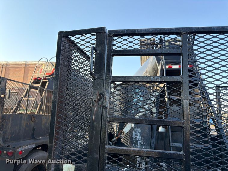 image for item FK3153 1971 Fruehauf pneumatic dry bulk trailer