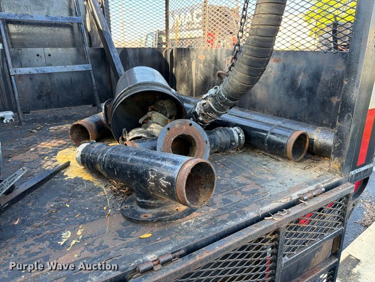 image for item FK3153 1971 Fruehauf pneumatic dry bulk trailer