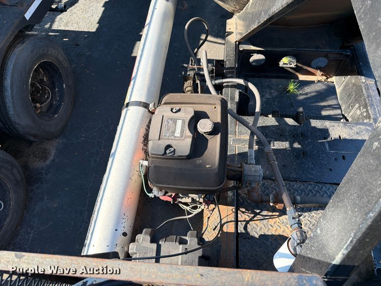 image for item FK3153 1971 Fruehauf pneumatic dry bulk trailer
