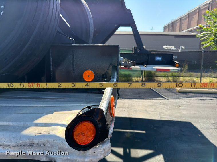 image for item FK3153 1971 Fruehauf pneumatic dry bulk trailer
