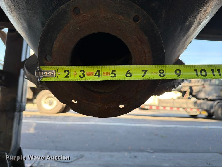 image for item FK3153 1971 Fruehauf pneumatic dry bulk trailer