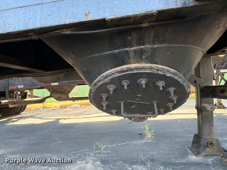 image for item FK3153 1971 Fruehauf pneumatic dry bulk trailer