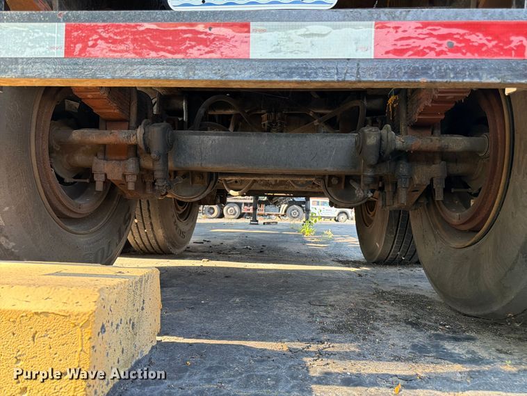 image for item FK3153 1971 Fruehauf pneumatic dry bulk trailer
