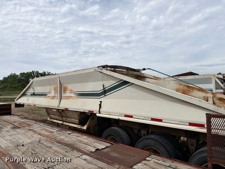 image for item FK4012 1999 Midland MG42CLAM bottom dump trailer