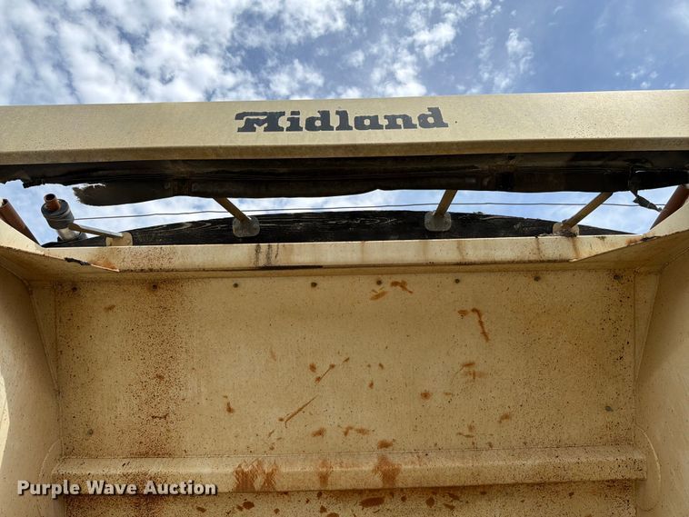 image for item FK4012 1999 Midland MG42CLAM bottom dump trailer