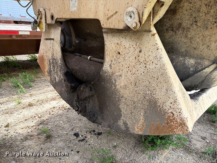 image for item FK4012 1999 Midland MG42CLAM bottom dump trailer
