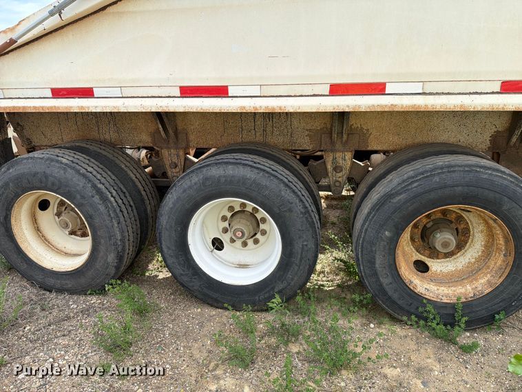 image for item FK4012 1999 Midland MG42CLAM bottom dump trailer