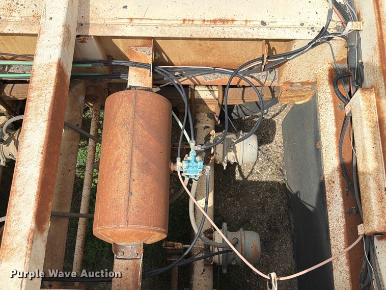 image for item FK4012 1999 Midland MG42CLAM bottom dump trailer