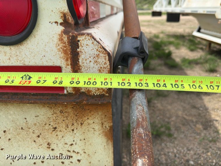image for item FK4012 1999 Midland MG42CLAM bottom dump trailer
