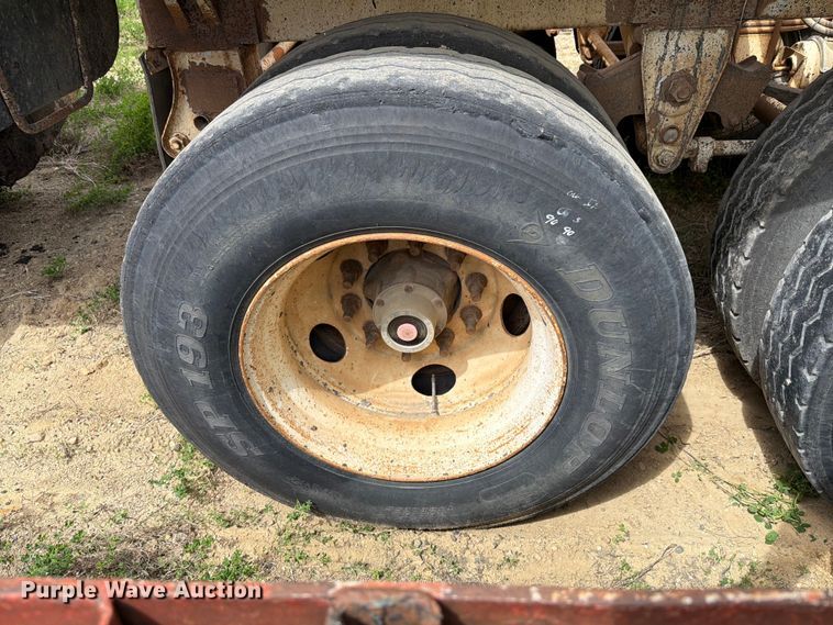 image for item FK4012 1999 Midland MG42CLAM bottom dump trailer