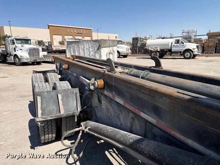 image for item FK4518 1998 Peterbilt 379 roll-off container truck