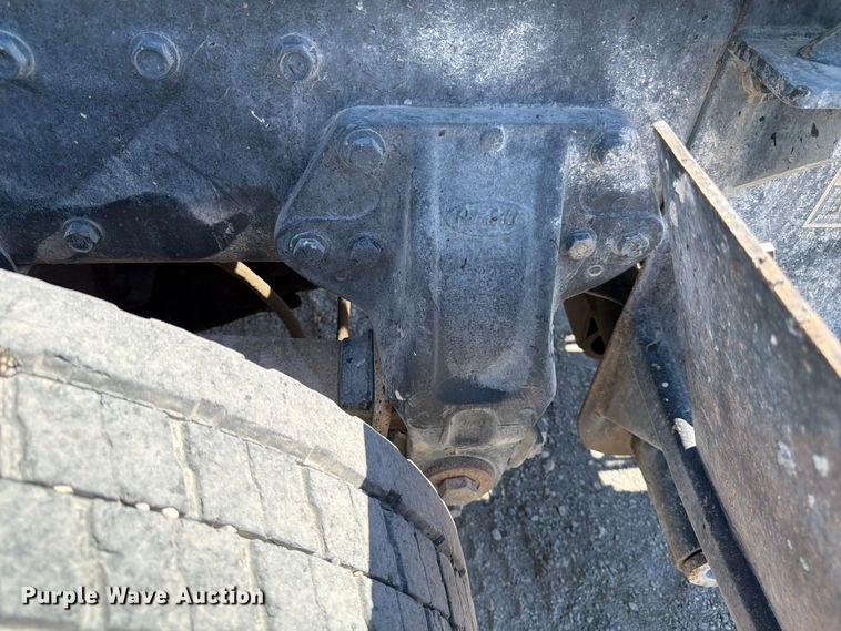 image for item FK4518 1998 Peterbilt 379 roll-off container truck