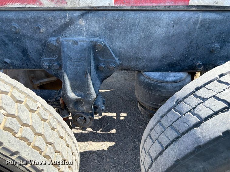 image for item FK4518 1998 Peterbilt 379 roll-off container truck