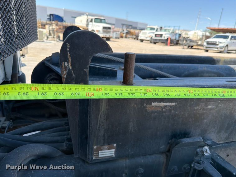 image for item FK4518 1998 Peterbilt 379 roll-off container truck
