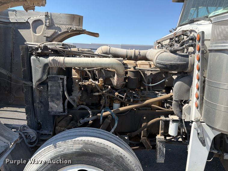 image for item FK4518 1998 Peterbilt 379 roll-off container truck