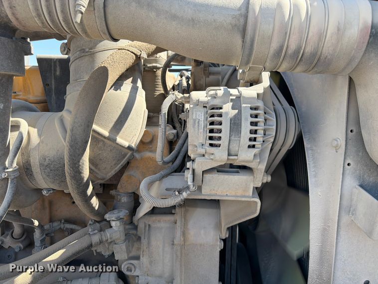 image for item FK4518 1998 Peterbilt 379 roll-off container truck