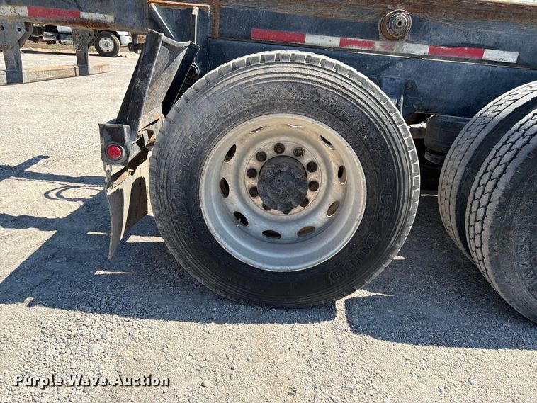 image for item FK4518 1998 Peterbilt 379 roll-off container truck