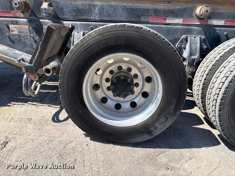 image for item FK4518 1998 Peterbilt 379 roll-off container truck