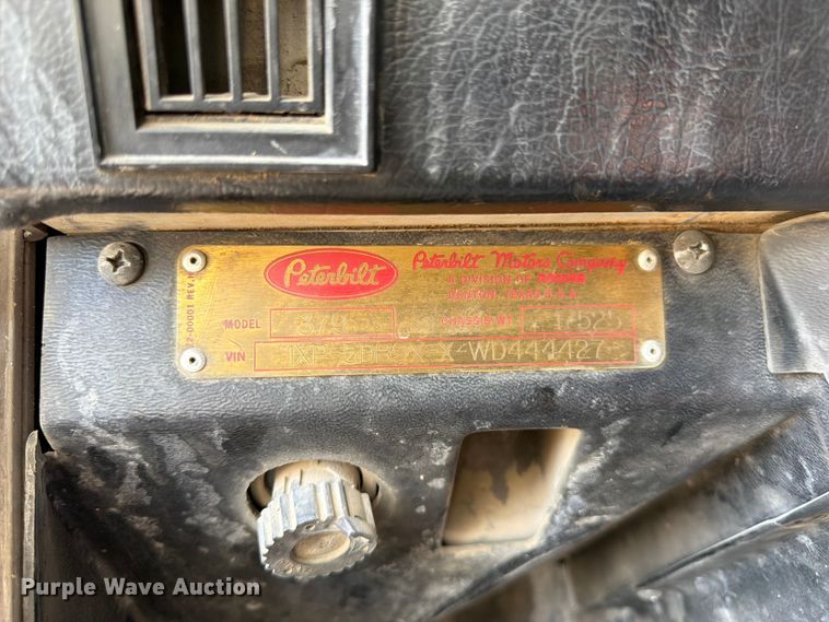 image for item FK4518 1998 Peterbilt 379 roll-off container truck
