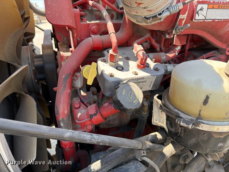 image for item FK4519 2011 Peterbilt 384 flatbed truck