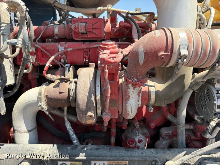 image for item FK4519 2011 Peterbilt 384 flatbed truck
