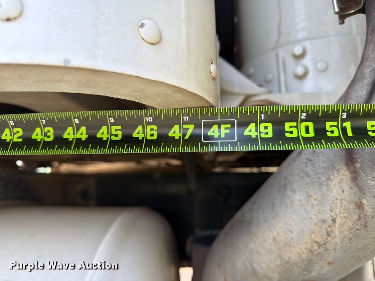 image for item FN2515 2012 Peterbilt 389 semi truck