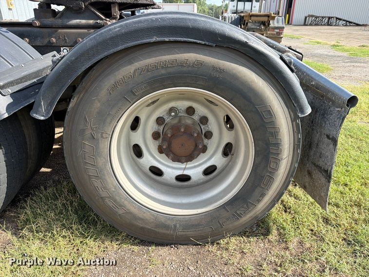 image for item FN2515 2012 Peterbilt 389 semi truck
