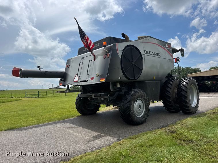 image for item NA9458 2019 Gleaner S97 Super Series combine
