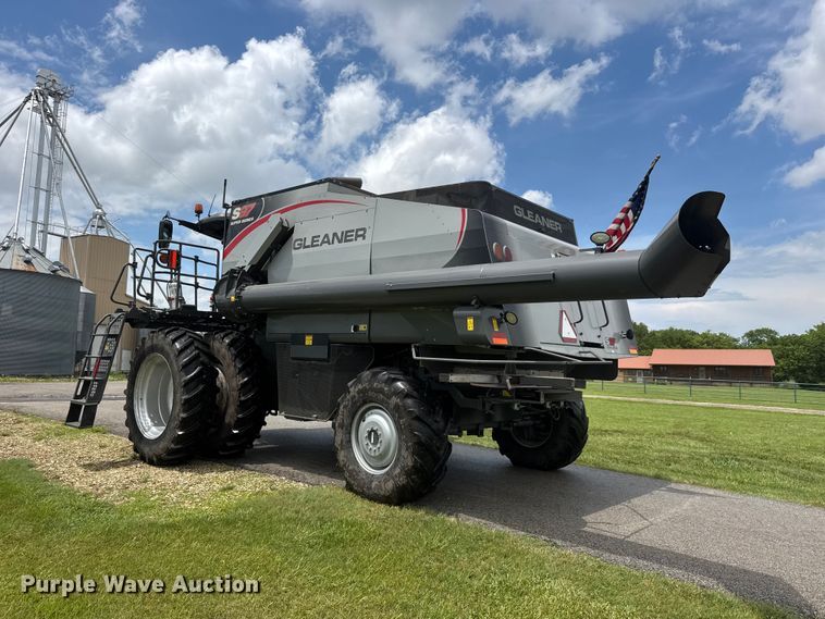 image for item NA9458 2019 Gleaner S97 Super Series combine