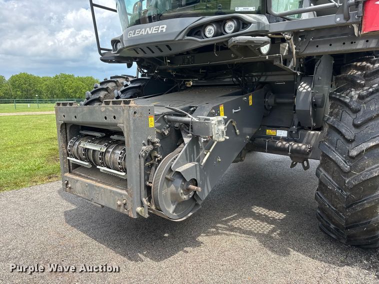 image for item NA9458 2019 Gleaner S97 Super Series combine