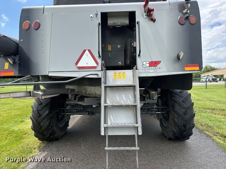 image for item NA9458 2019 Gleaner S97 Super Series combine