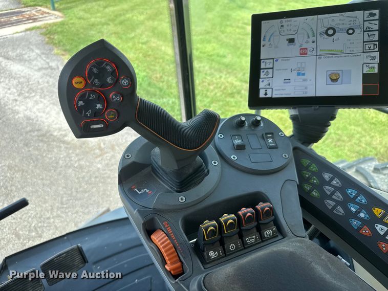 image for item NA9458 2019 Gleaner S97 Super Series combine