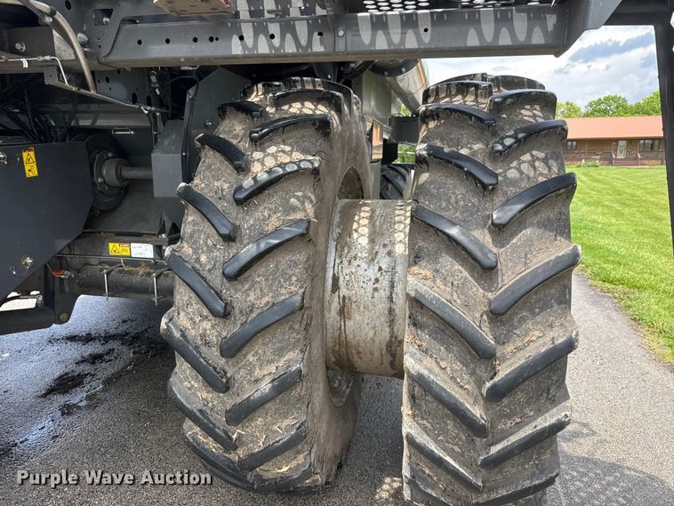 image for item NA9458 2019 Gleaner S97 Super Series combine