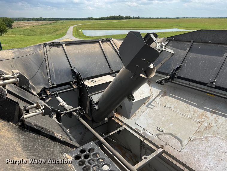 image for item NA9458 2019 Gleaner S97 Super Series combine