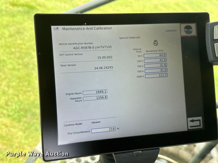 image for item NA9458 2019 Gleaner S97 Super Series combine