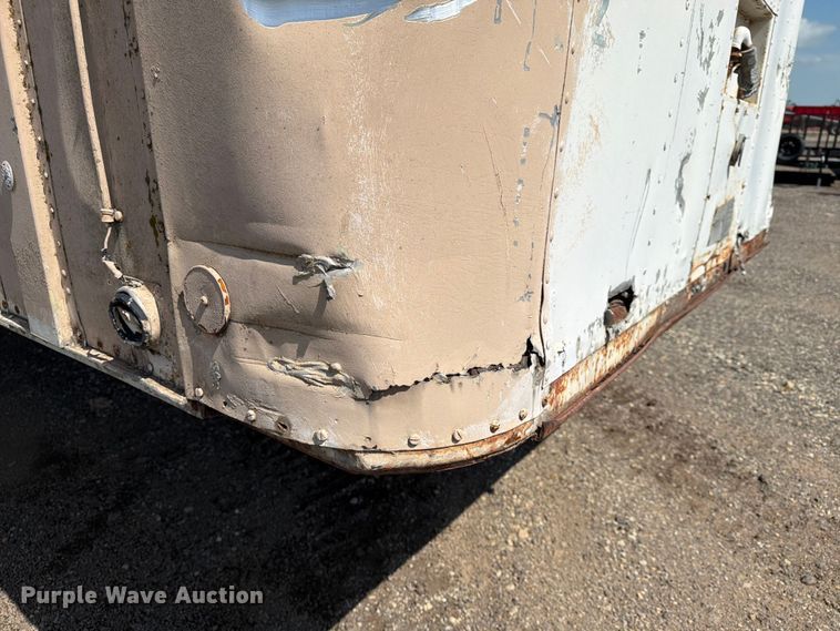 image for item NA9514 1972 Trailmobile A46A4CAW dry van trailer