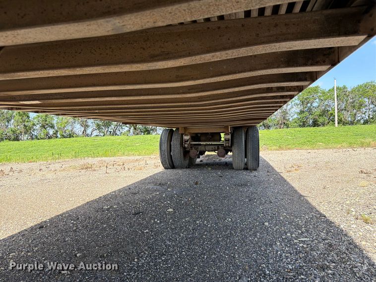 image for item NA9514 1972 Trailmobile A46A4CAW dry van trailer