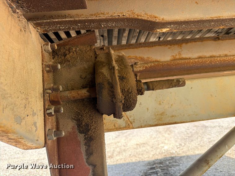 image for item NA9514 1972 Trailmobile A46A4CAW dry van trailer