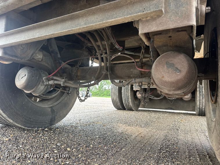 image for item NJ9171 2010 Wilson DWBT-650 live bottom trailer