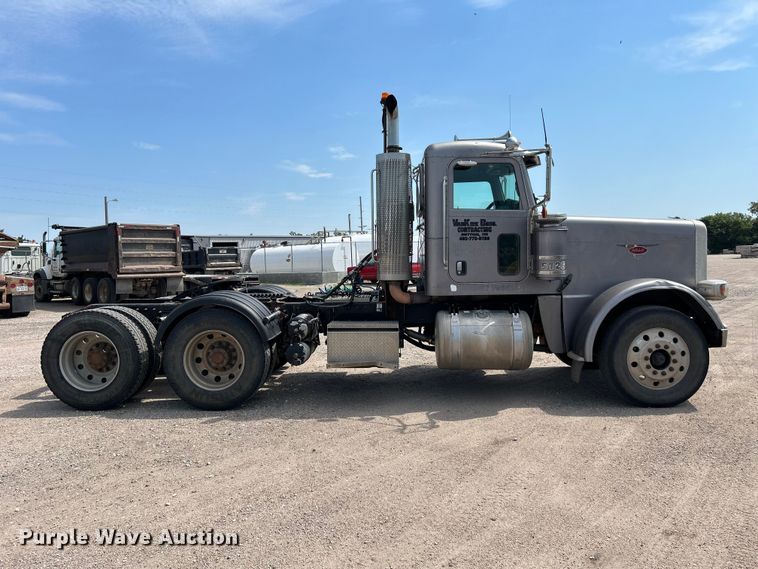 image for item NM9804 2008 Peterbilt 388 semi truck