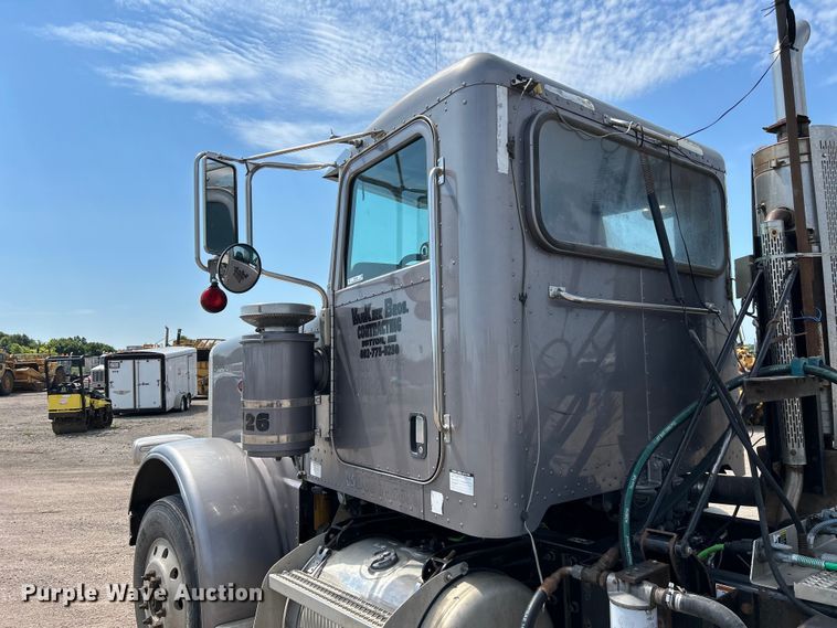 image for item NM9804 2008 Peterbilt 388 semi truck