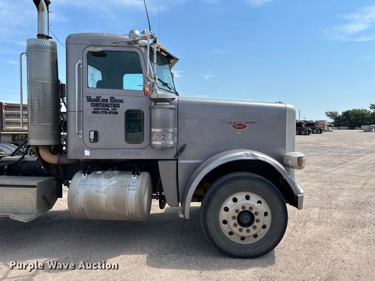 image for item NM9804 2008 Peterbilt 388 semi truck