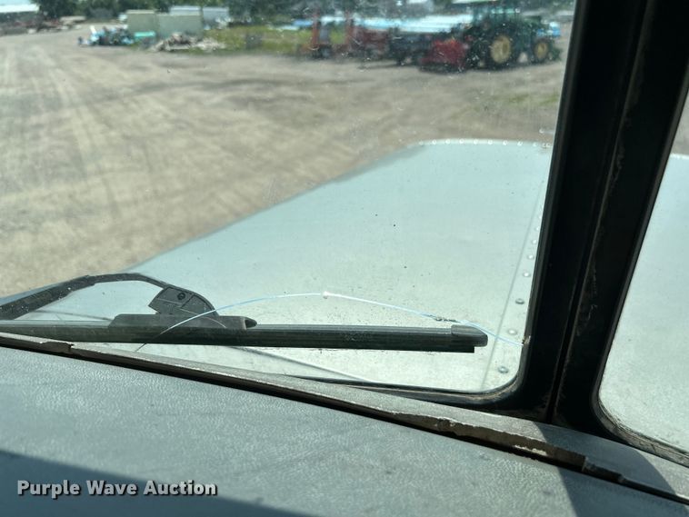 image for item NM9804 2008 Peterbilt 388 semi truck