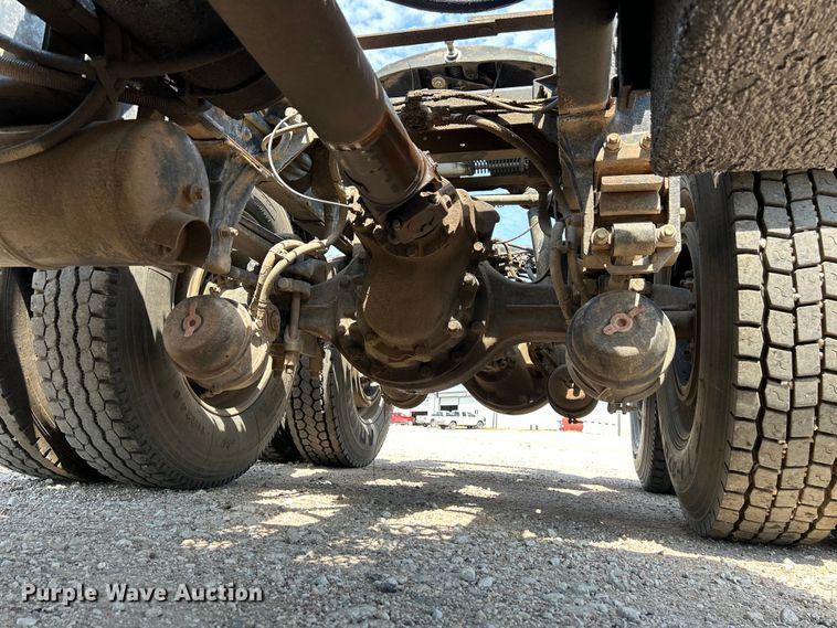 image for item NM9804 2008 Peterbilt 388 semi truck