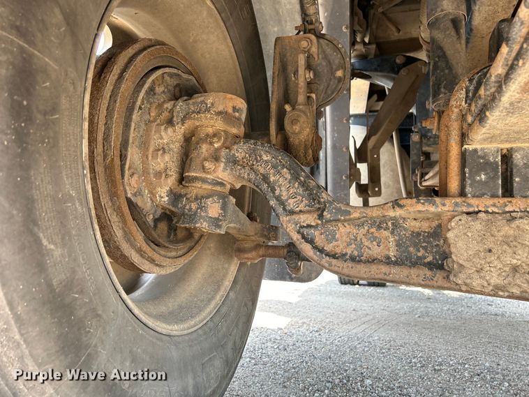 image for item NM9804 2008 Peterbilt 388 semi truck