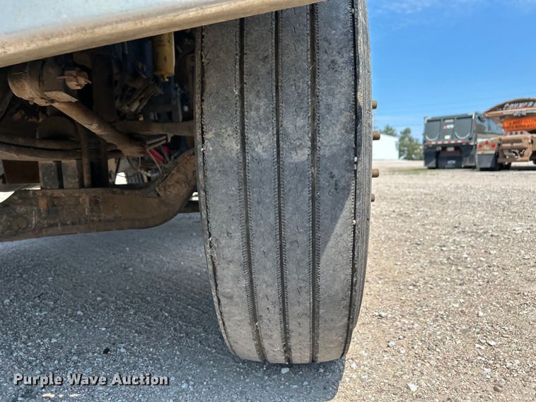 image for item NM9804 2008 Peterbilt 388 semi truck