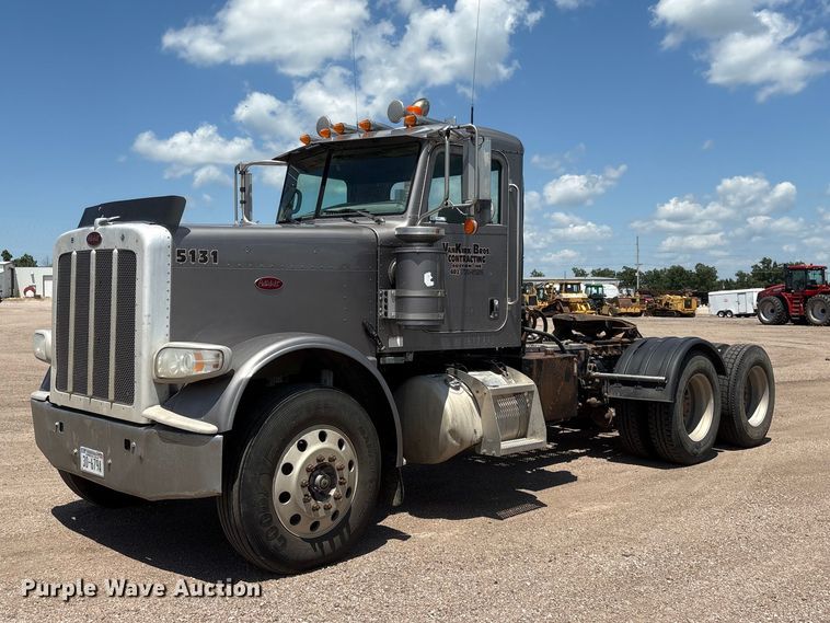 image for item NM9813 2011 Peterbilt 388 Truck tractor