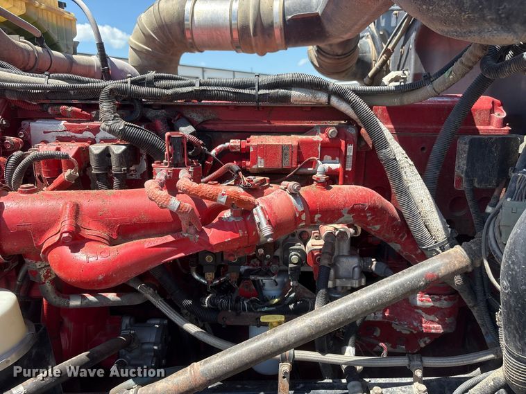 image for item NM9813 2011 Peterbilt 388 Truck tractor
