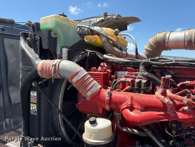 image for item NM9813 2011 Peterbilt 388 Truck tractor