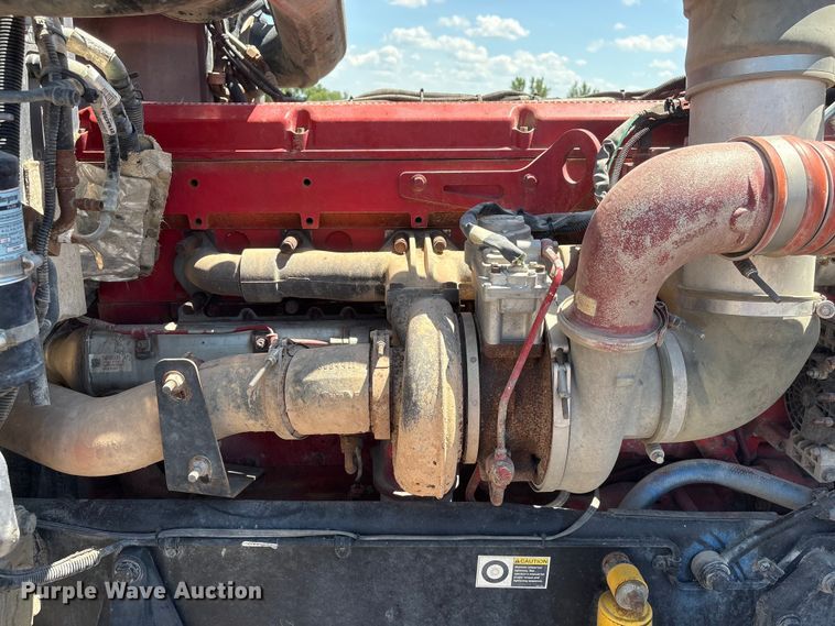 image for item NM9813 2011 Peterbilt 388 Truck tractor
